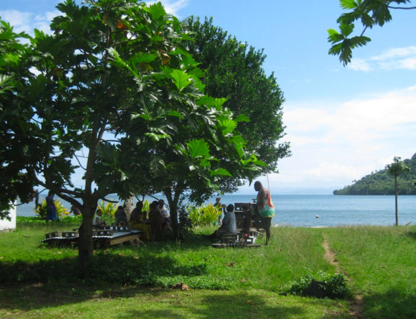 Naiseuseu-village-3