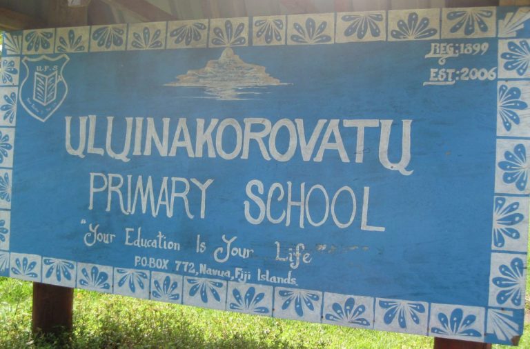 Naceva school sign